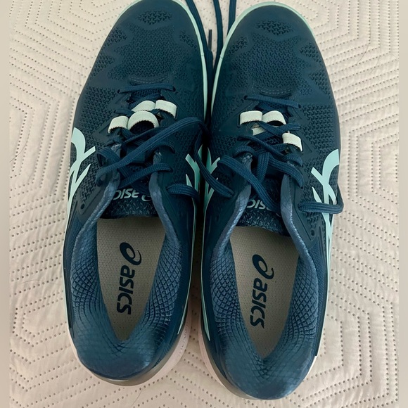 ASICS Gel Resolution 8 Women’s Court Shoe Blue Teal 9.5 WIDE - Picture 1 of 5